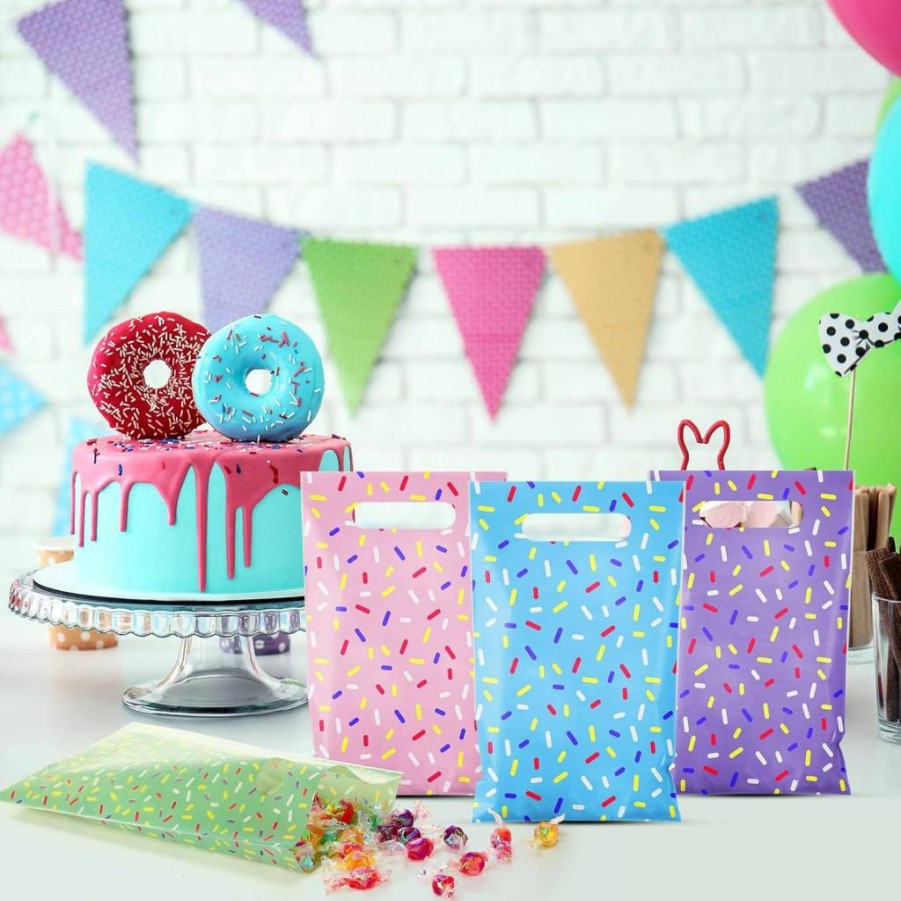 Sweetude 48-Piece Donut-Shaped Plastic Goodie Bags with Handles for Party Favors, Candy, and Treats - Bulk Ice Cream & Summer Party Decorations